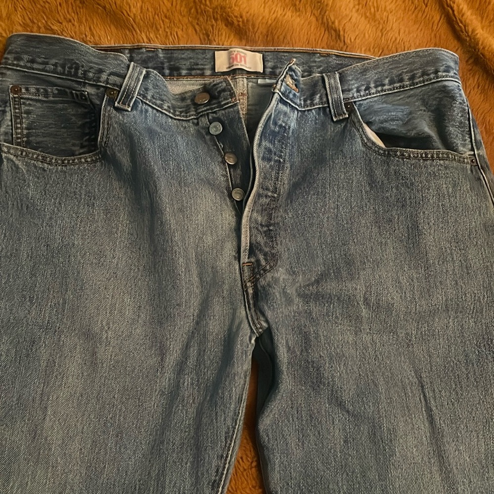 Levi 501 buttonfly jeans